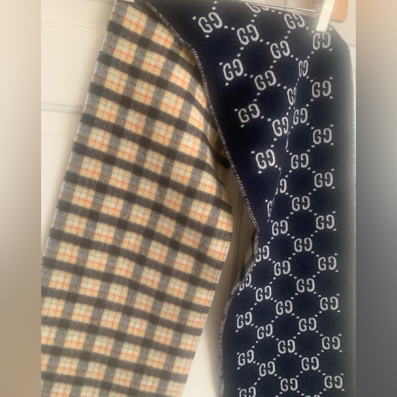 NEW Gucci Reversible Signature Logo / Plaid Designer Scarf! Beautiful - Picture 2 of 12